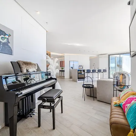 White Haven - Ocean View, Airco, Heated Pool דירה אדחה