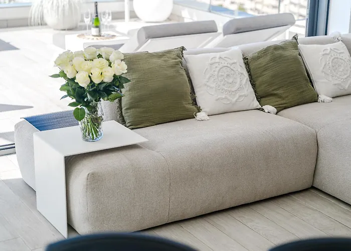 Daire White Haven - Ocean View, Airco, Heated Pool *